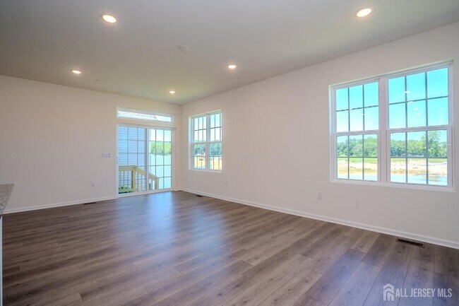 Building Photo - 3403 Jordan Dr