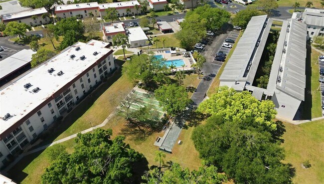 Building Photo - 2700 Bayshore Blvd