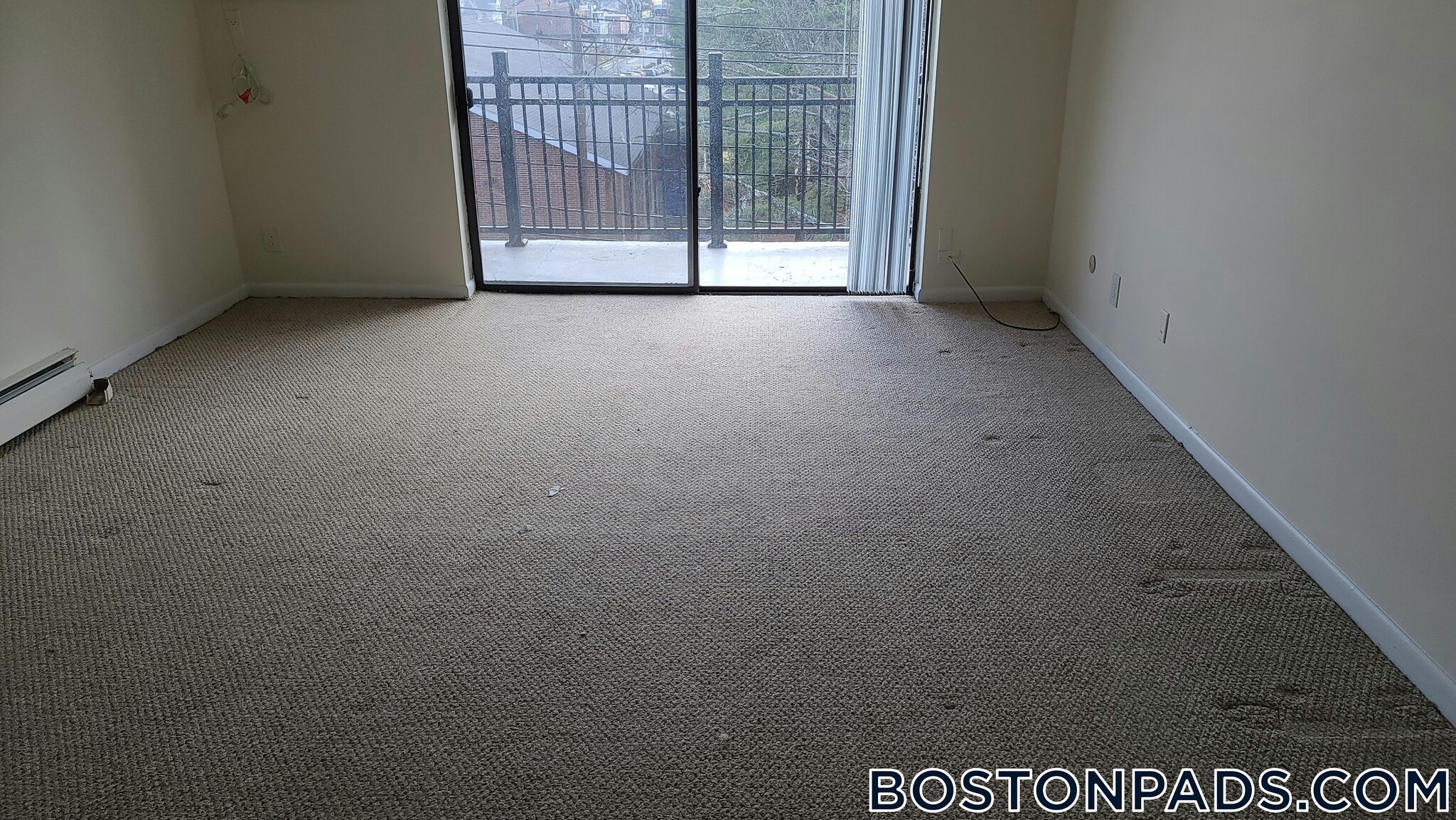 Building Photo - 24 Whites Ave