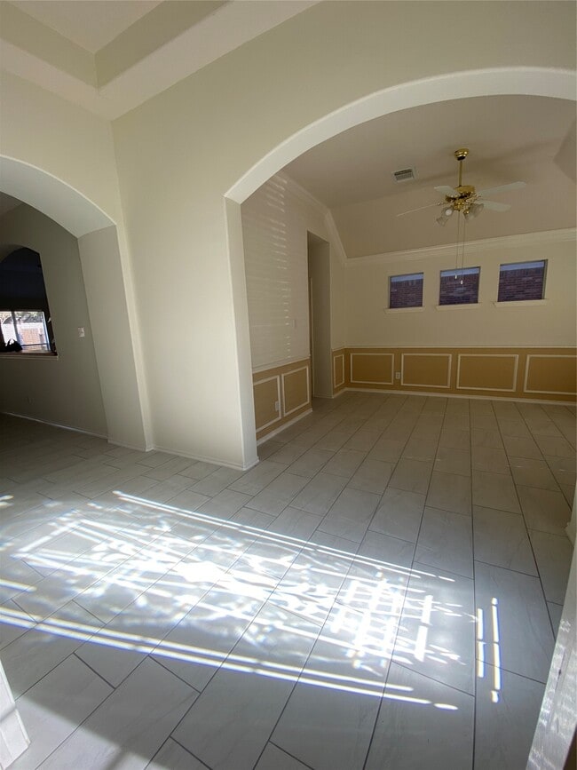 Building Photo - 17702 Forest Haven Trail