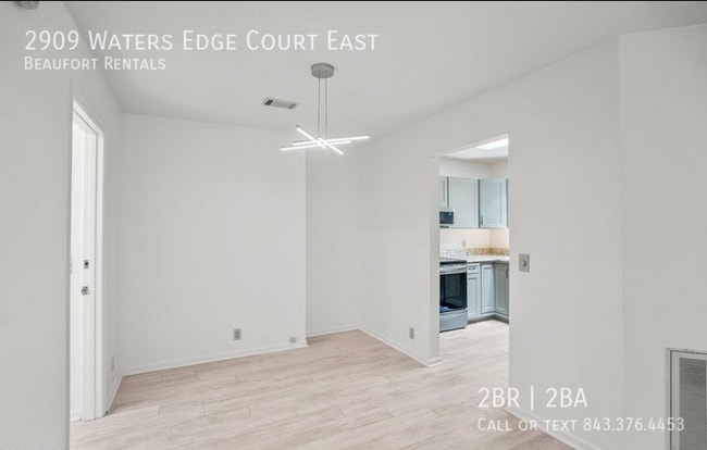 Building Photo - 2909 Waters Edge Ct E