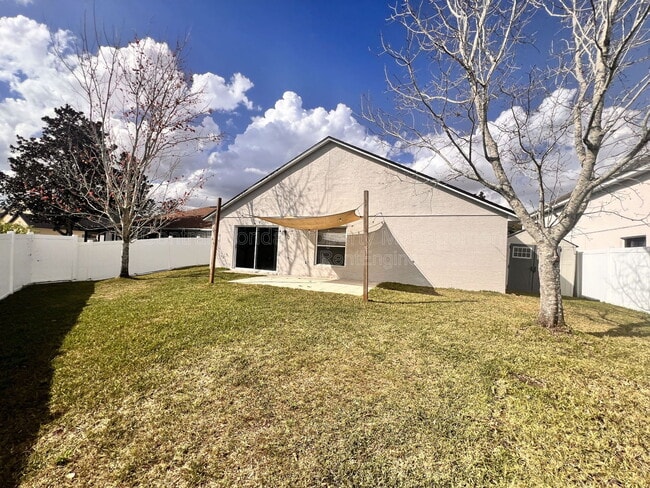 Building Photo - 3930 Lakeside Reserve Ln