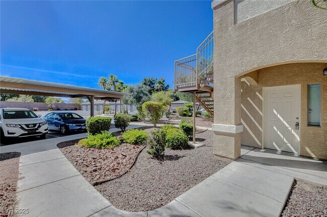 Building Photo - 8805 Jeffreys St