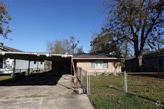 Building Photo - 4313 E Toliver St