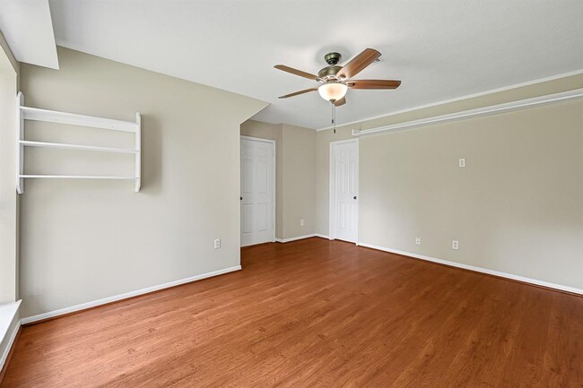 Building Photo - 915 S Diamondhead Blvd