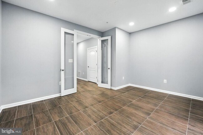 Building Photo - 7416 Riding Meadow Way