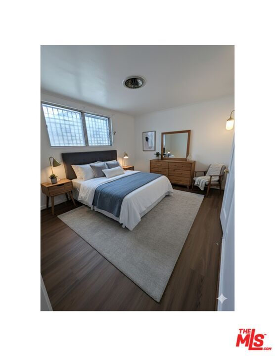 Building Photo - 640 N Poinsettia Pl