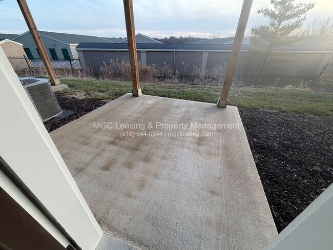 Building Photo - Beautiful Serrano Townhome with FULLY FINISHED Walk-out Basement