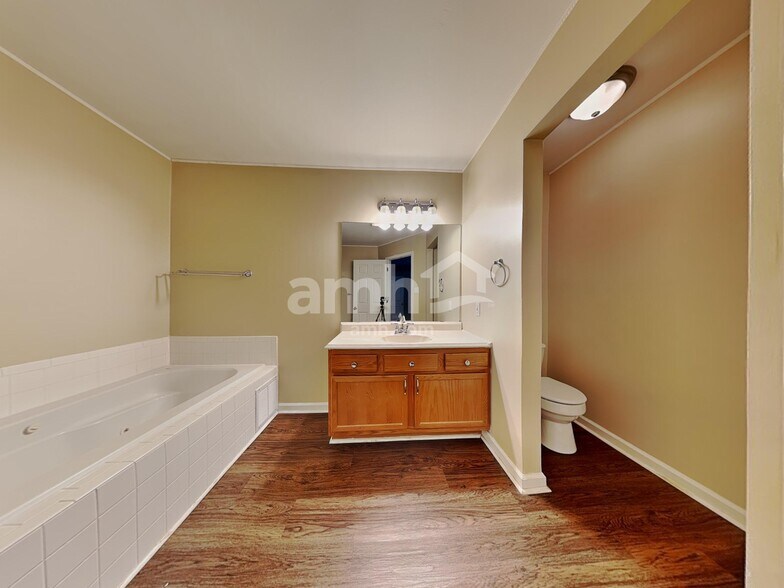 Building Photo - 7708 Cody Ln