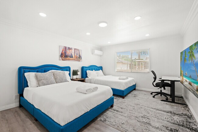 Building Photo - Fully Furnished 2BR Home w/ Private Entry ...
