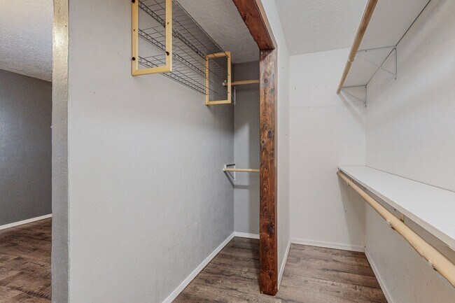 Building Photo - 2830 Floral Rd NW