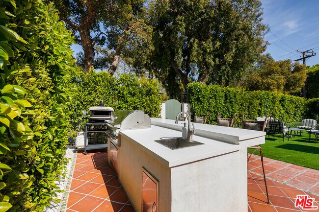 Building Photo - 1009 Carol Dr