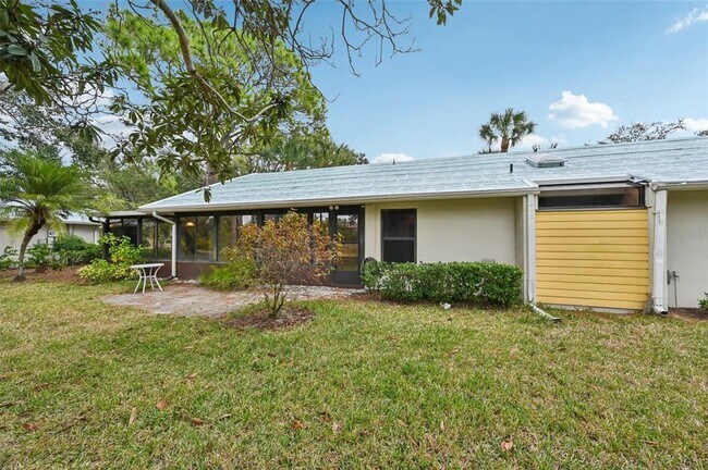 Building Photo - 227 Southampton Dr