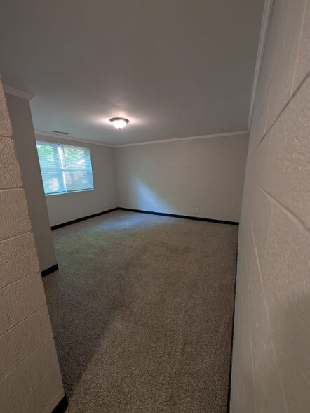 Building Photo - 2209 Morehead Ave