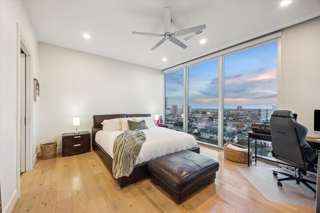 Building Photo - 1711 Allen Pkwy