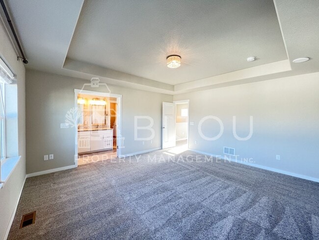 Building Photo - Gorgeous Home Located South by COS Airport