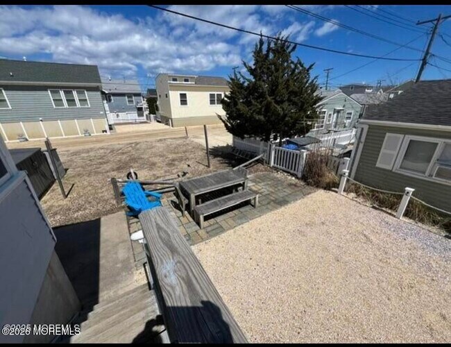 Building Photo - 116 W Plover Way