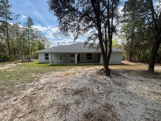 Building Photo - Great 4/2 in Citrus Springs