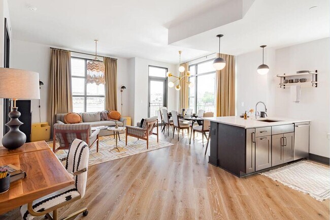 Building Photo - Gorgeous two bedroom newly built condominium at the Gadsden