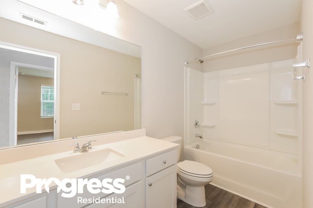 Building Photo - 4064 Kendrick Cir