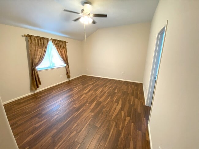 Building Photo - 2615 Elder Park Ct