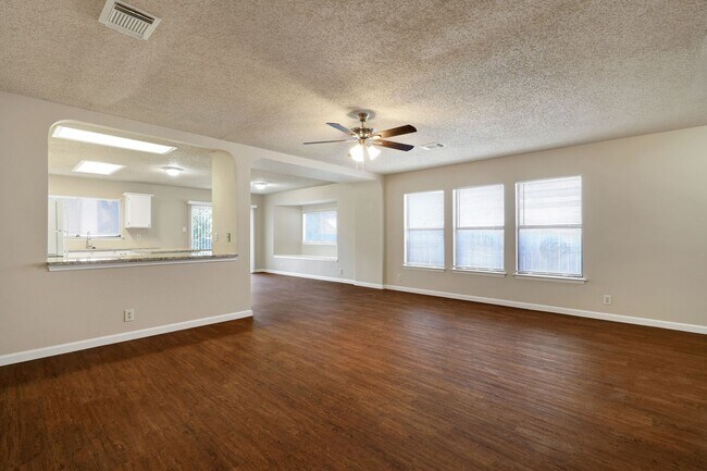 Building Photo - Fully Renovated Single-Story Brick Home in...