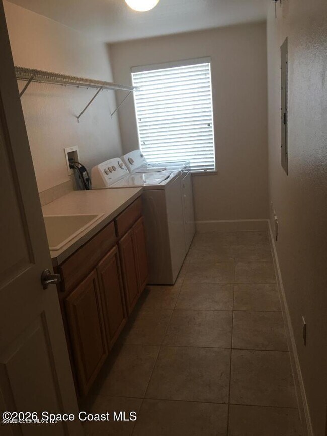 Building Photo - 816 Mystic Dr