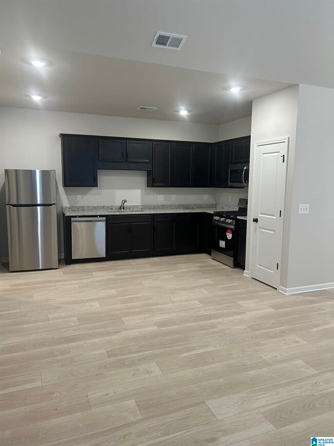 Building Photo - 5204 Simms Rdg