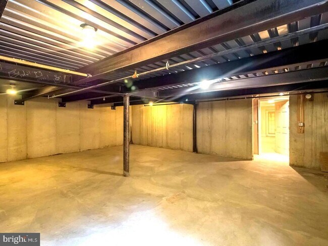 Building Photo - 7701 Croom Rd