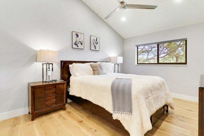 Building Photo - 104 Sea Oats Dr