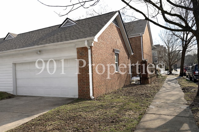 Building Photo - 44 Nottoway Blvd