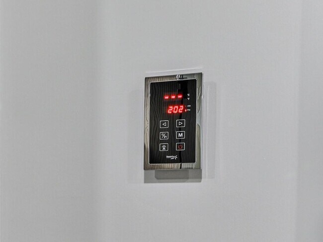 Building Photo - 120 Huntcliff Point NE