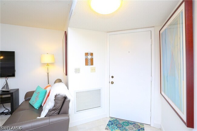 Building Photo - 1522 Mainsail Dr