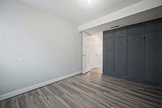 Building Photo - Luxurious 3-bedroom 2.5 bath townhome with Garage in Chesapeake