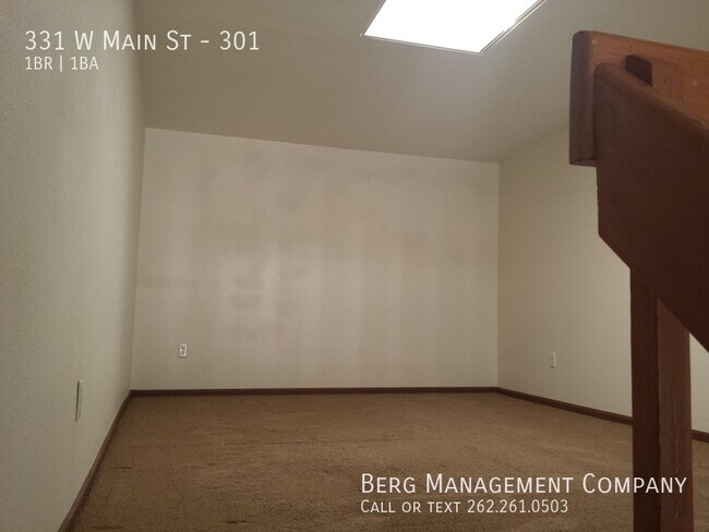 Building Photo - 331 W Main St