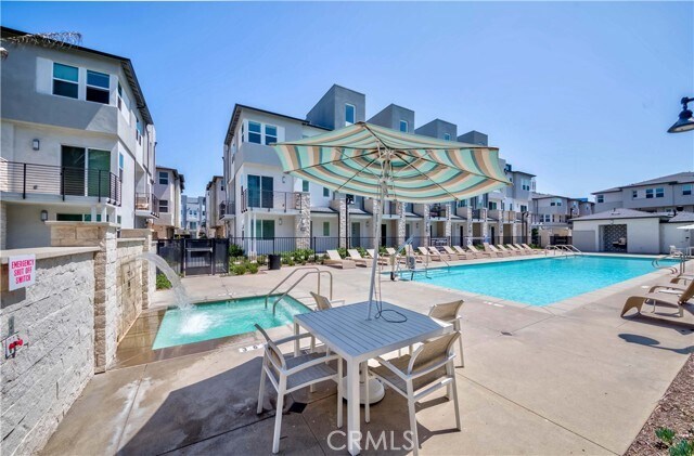 Building Photo - 1403 W Bushell St