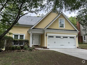Building Photo - Stunning 4 bedroom 2.5 Bath in Cameron Woods!