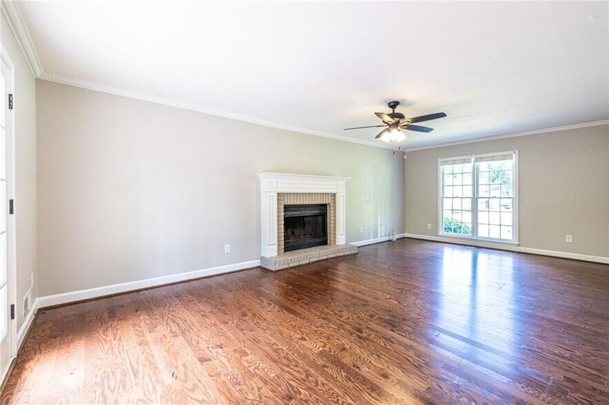 Building Photo - 1093 Wash Lee Dr SW