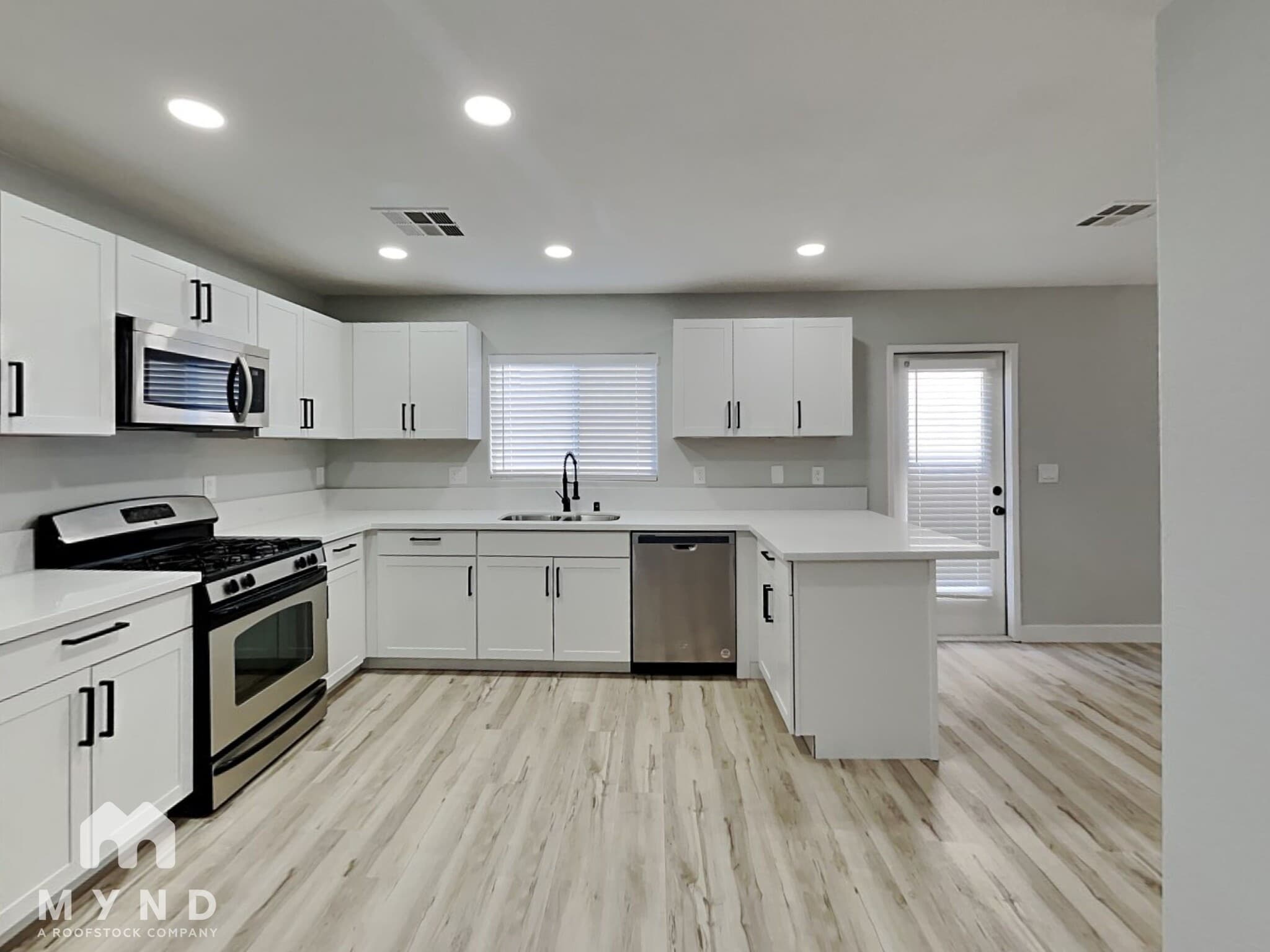 Building Photo - 2280 Platinum Band St
