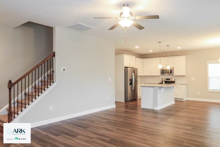 Building Photo - 7837 Waterwillow Dr