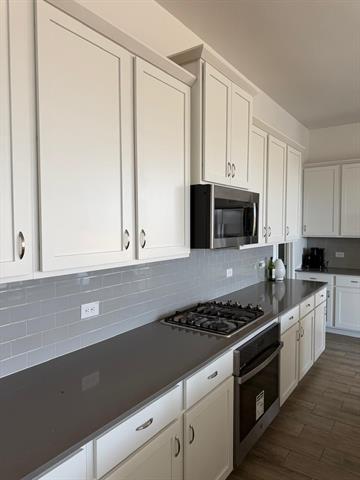 Building Photo - 2521 Birchcrest Dr