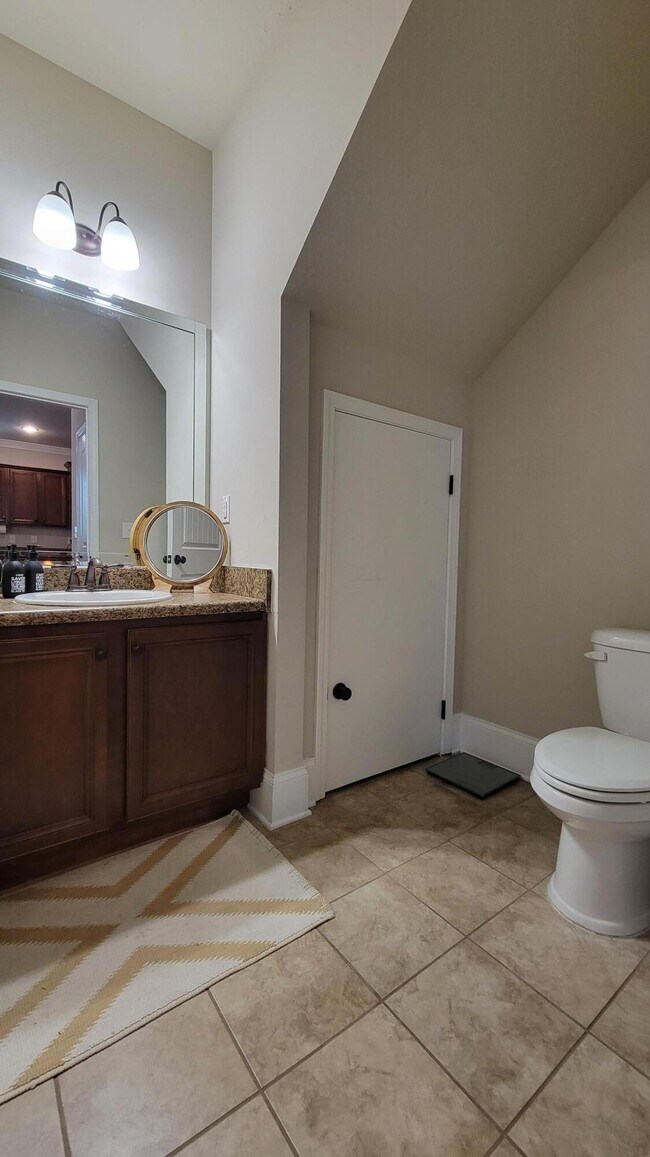 Building Photo - 107 Mosaic Oaks Cir