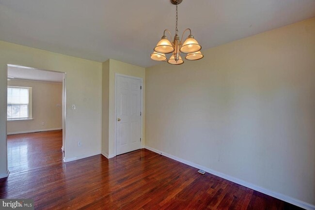 Building Photo - 112 Rosie Dr
