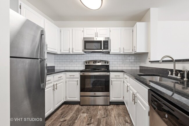 Building Photo - 431 Chopin Ct