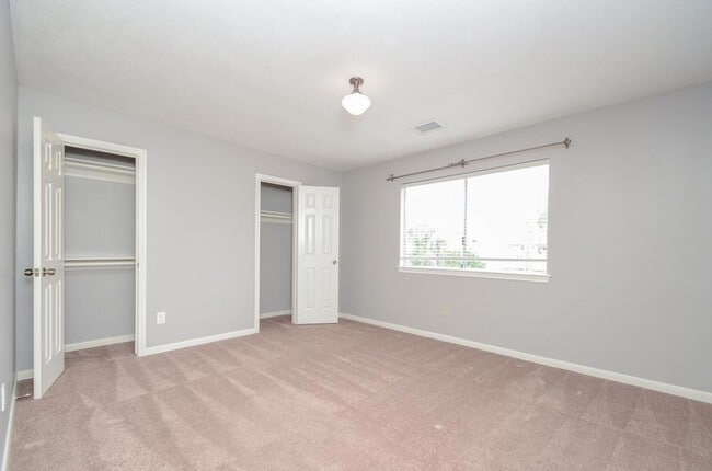 Building Photo - 24706 Mather Dr