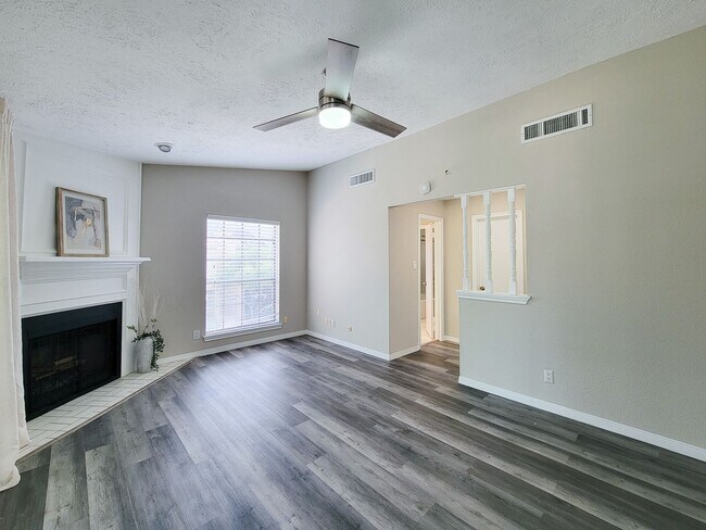 Building Photo - 2220 Bering Dr