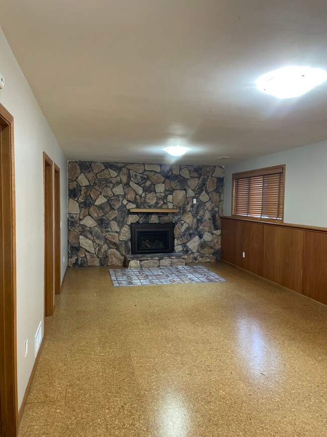 Building Photo - 3991 Whiting Ln