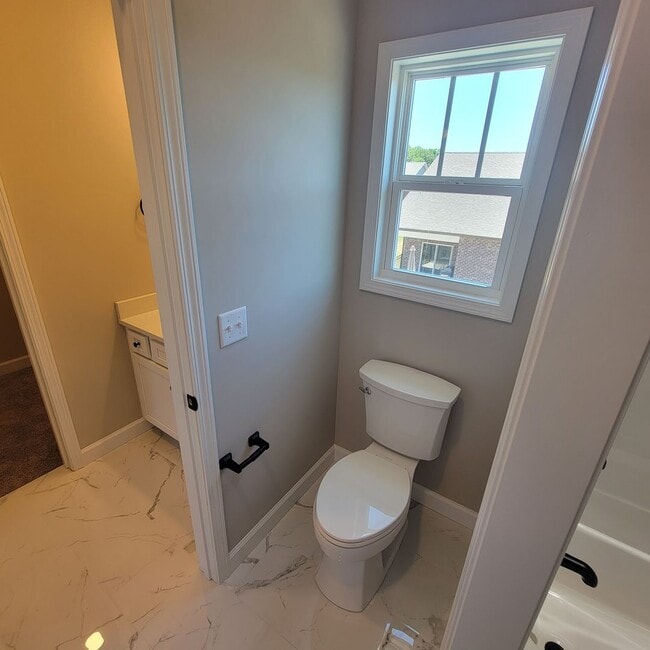 Building Photo - 3/2 Townhouse-Cookeville, TN