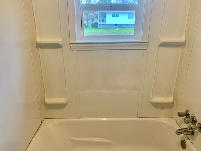 Building Photo - 1069 Flint Hill St