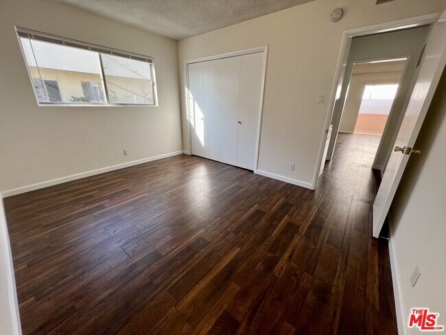 Building Photo - 11727 Mayfield Ave